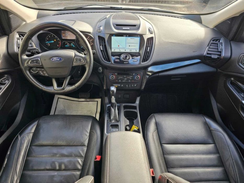 Ford Escape Titanium      2017
