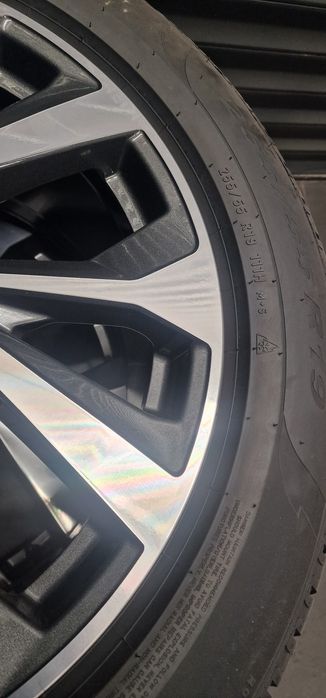 Koła zimowe Audi Q6 SQ6 e-tron 19 cali