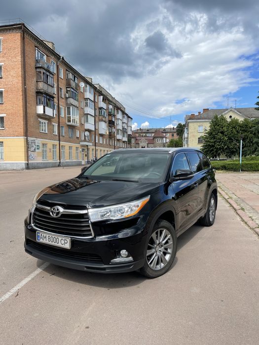 Авто Toyota highlander 2015