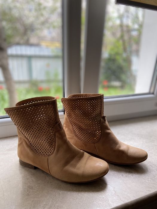 Сапожки осінні