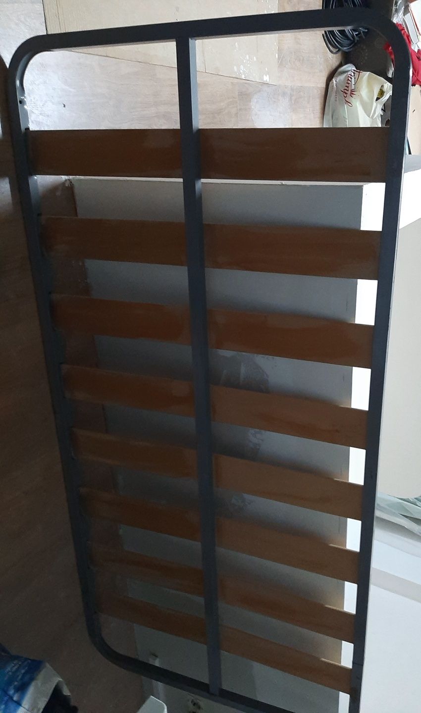 Estrado para cama de solteiro