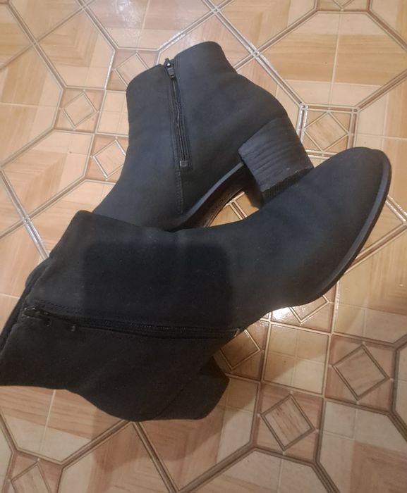 Ботильйони жіночі ЕССО, розмір 42