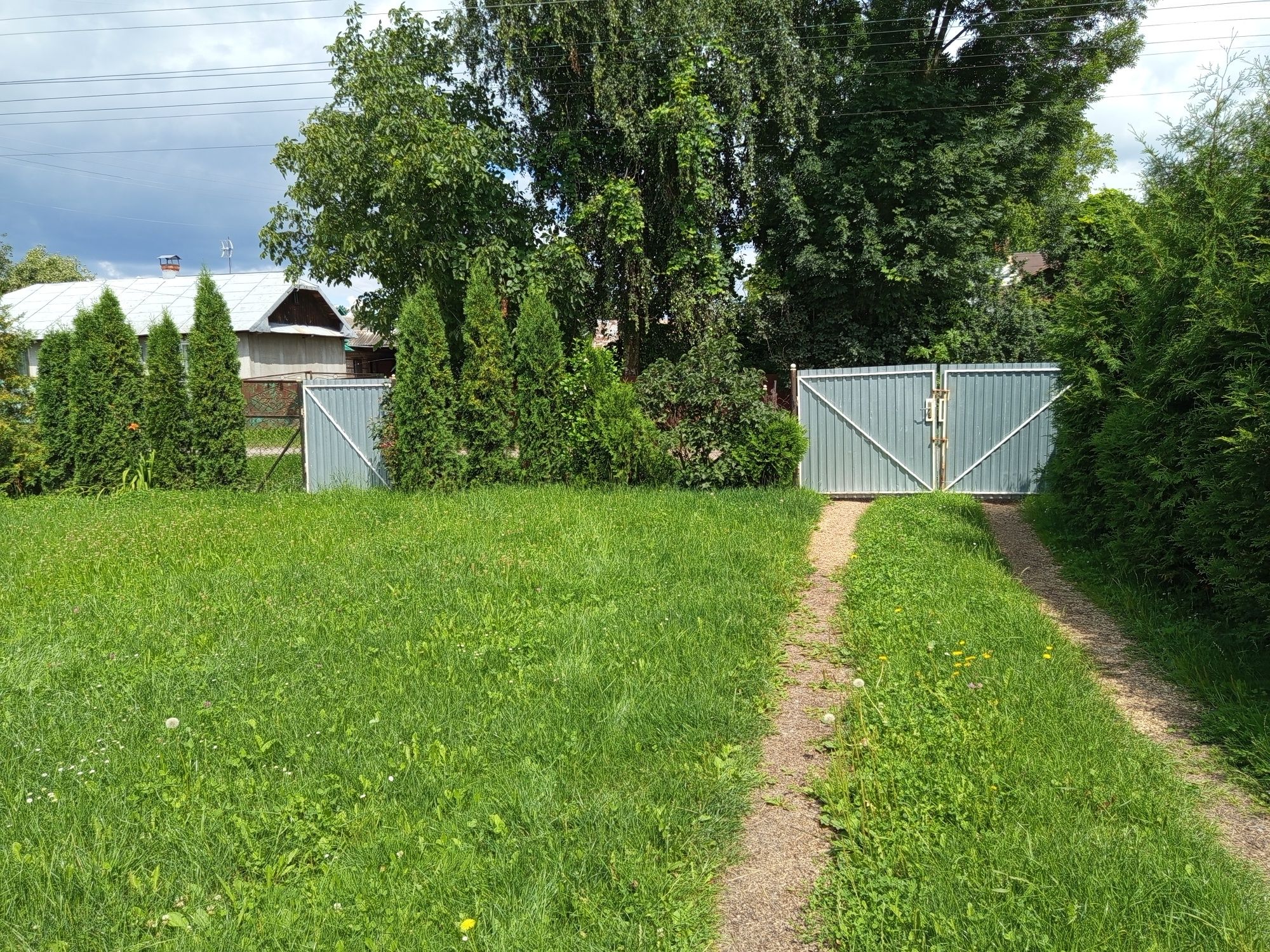 Продаж житлового будинку