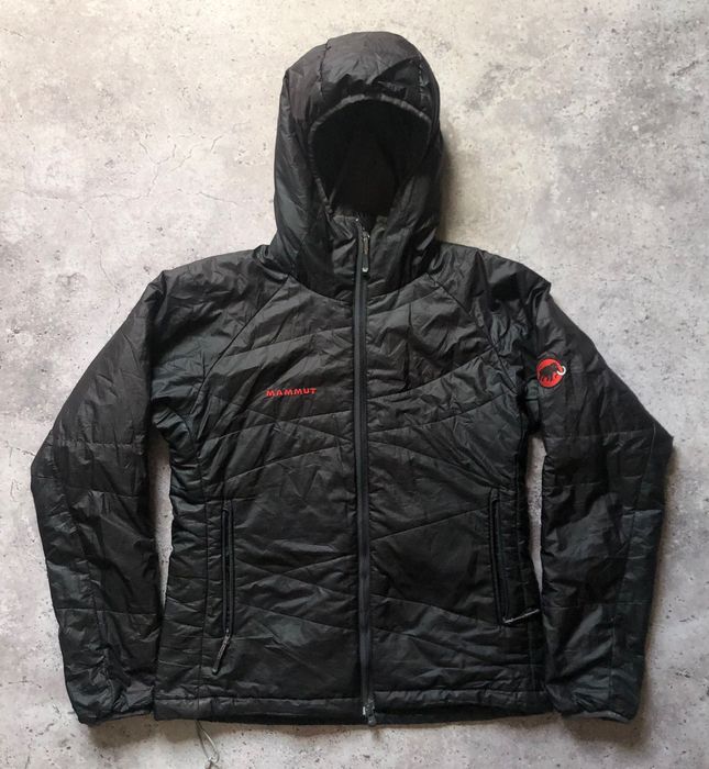 Оригінальний мікропуховик Mammut розміру S-M чорного кольору пуховик