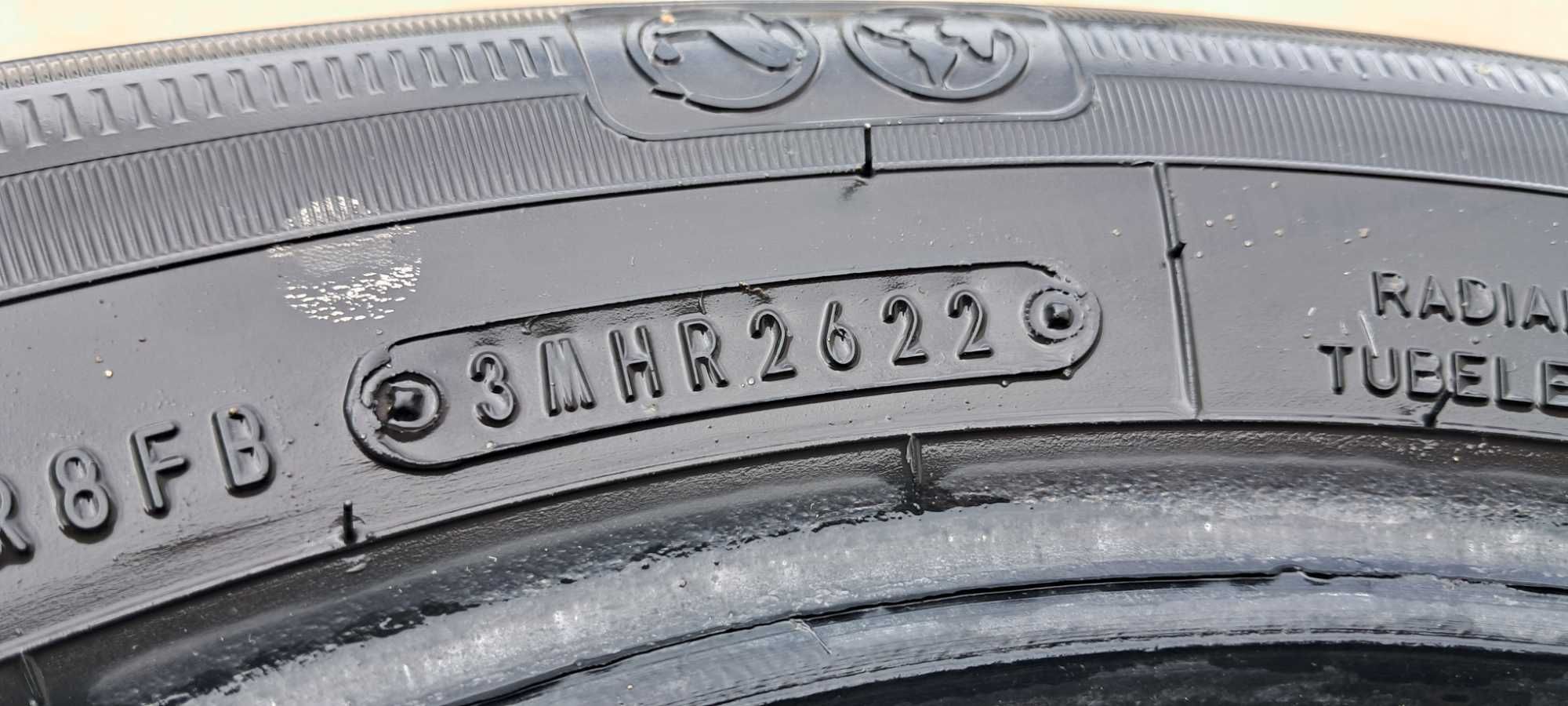 Pneus Goodyear 165/70 R13 4un = 20€