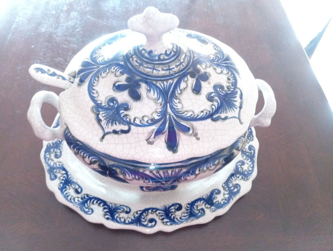 Sopeira com dois castiçais Alcobaça