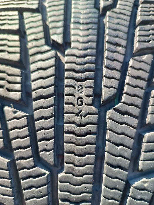 205 55 R16 комплект зимних шин nokian