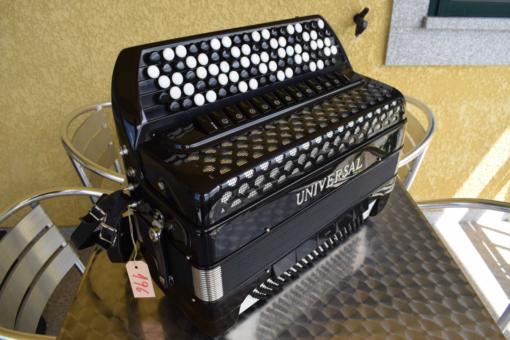 Acordeao Universal 4Voz. N 196