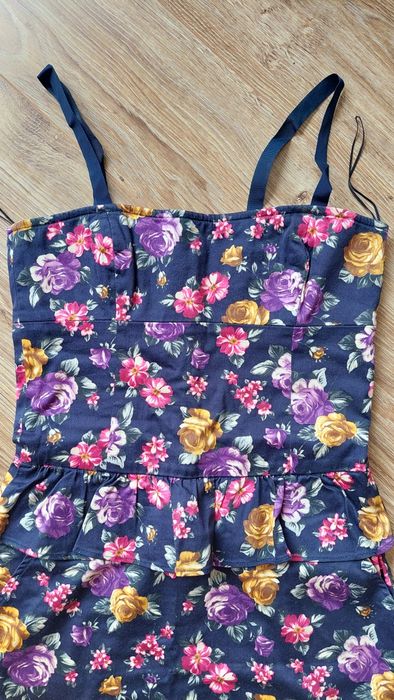 Sukienka włoska Zara w kwiaty krótka / piękne kolory