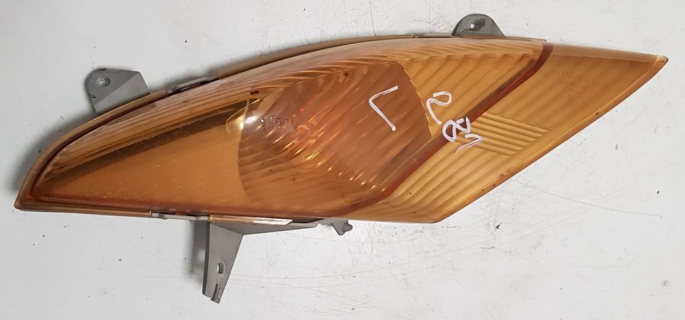 Suzuki Burgman 400 K3-K6 Kierunkowskaz Migacz Lewy Przód