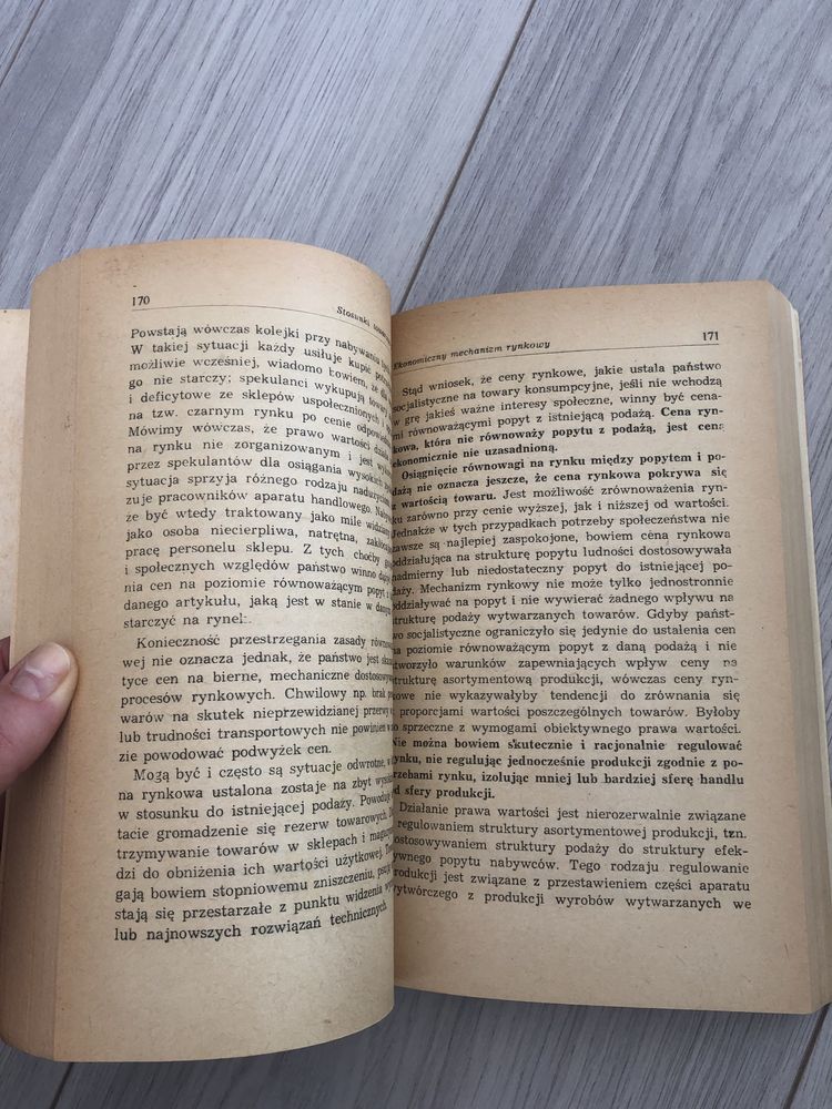 Ekonomia polityczna socjalizmu, wybrane problemy
