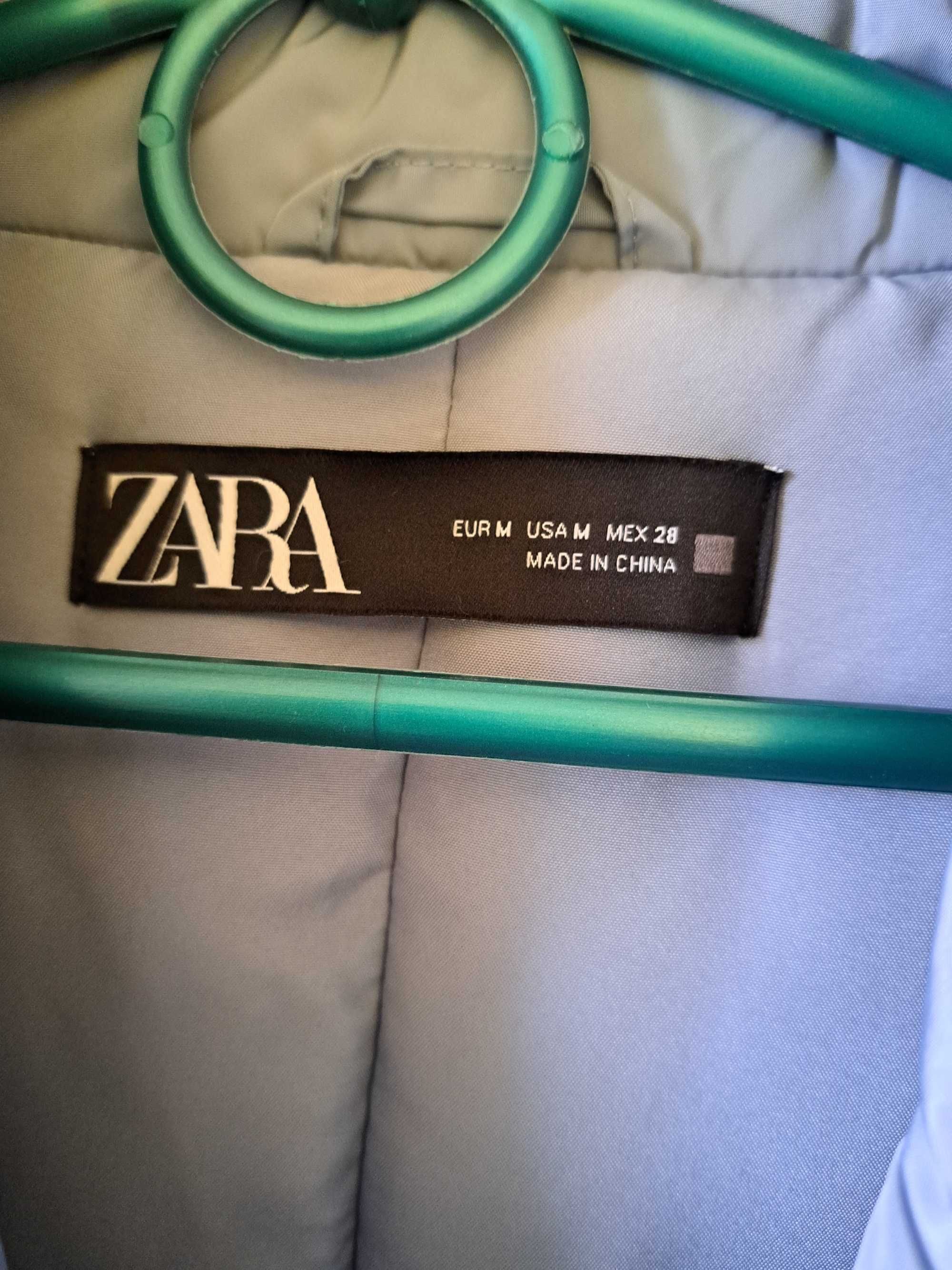 Нова куртка. Zara. Колір- голубий.