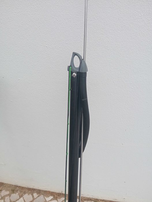 Arma caça submarina