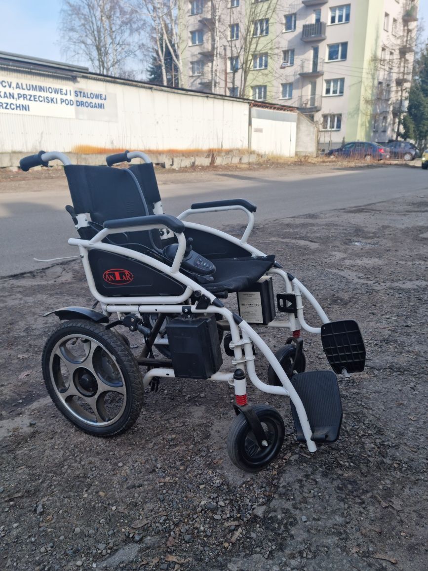 Wózek inwalidzki elektryczny