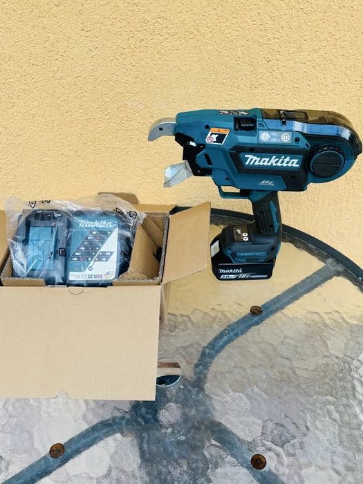 Makita DTR 181 - wiązarka do drutu zbrojeniowego