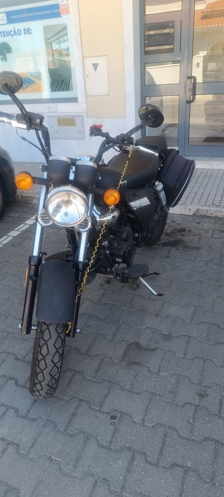 Keeway Superlight 125