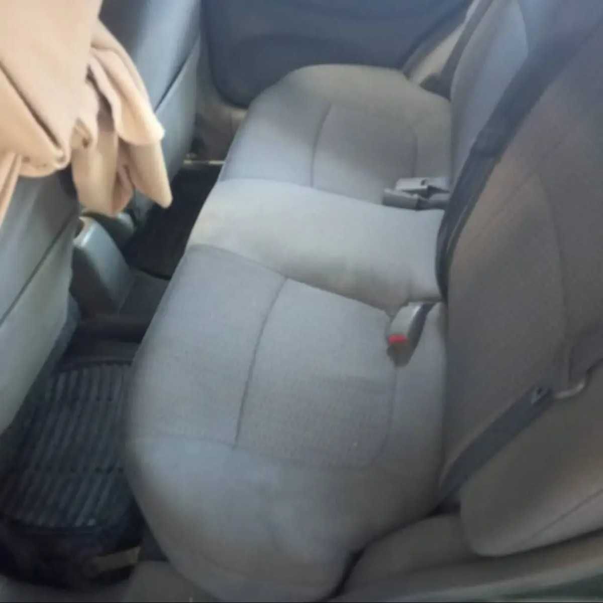 Kia rua 1.3 ano 2000