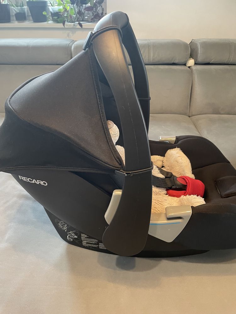 Fotelik nosidelko samochodowy Recaro Privia Evo 0-13