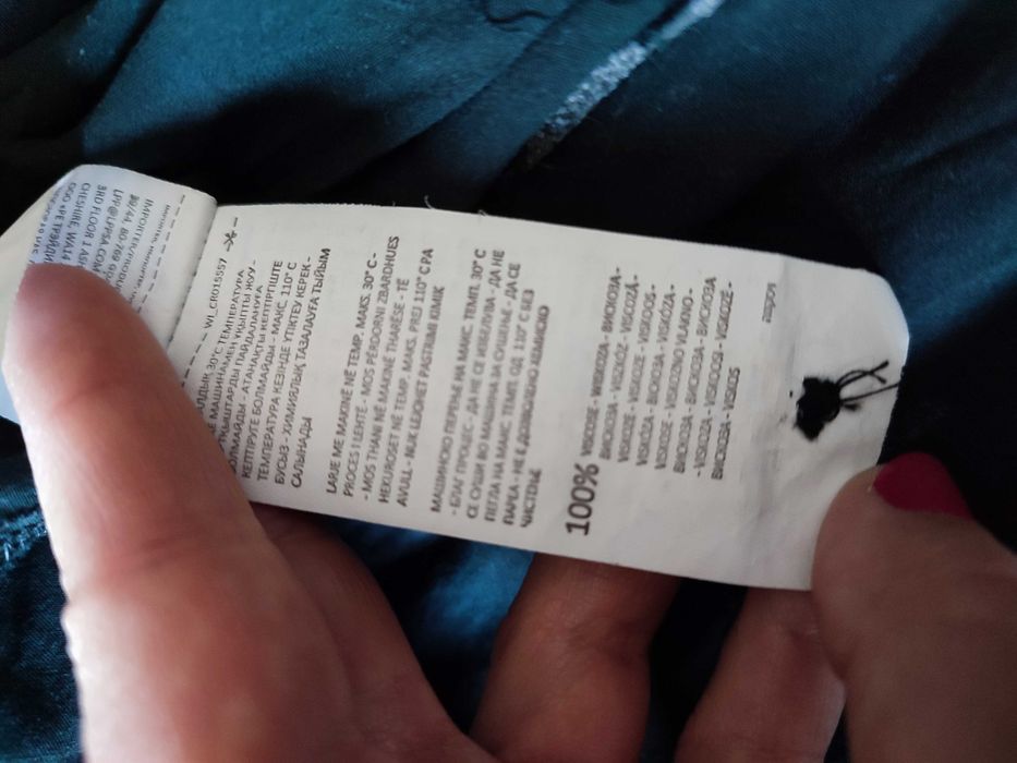 Mała czarna koszulowa