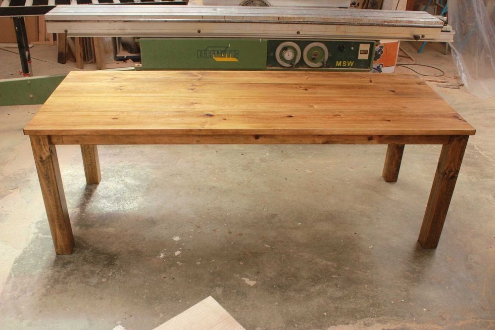 Mesa Rústica de Madeira Maciça, a sua medida, com entrega e montagem.