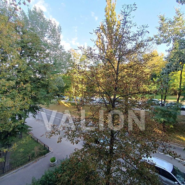 Двокімнатна квартира пр-т Голосіївський 108, метро Васильківська ВДН