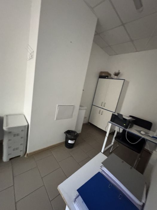 Оренда Медичний заклад Площа 250 кв.м 12 кабінетів