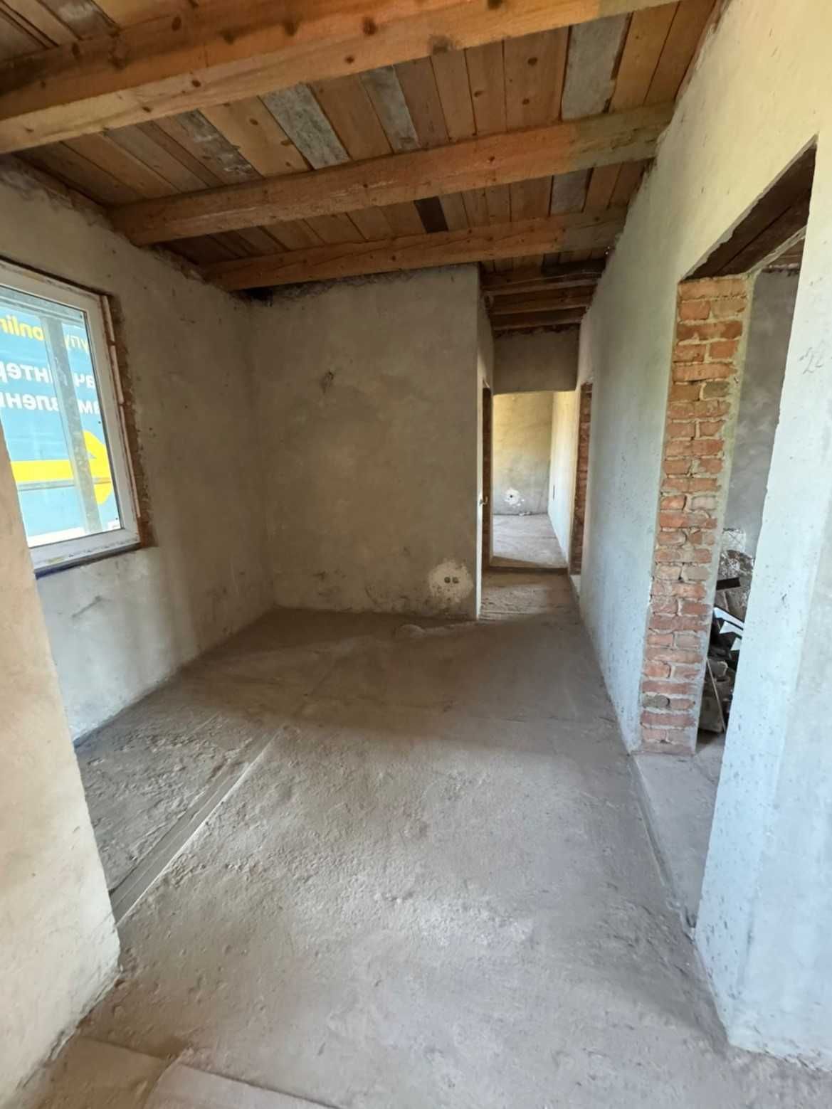 Продається комерційна нерухомість у центрі Мостиськ