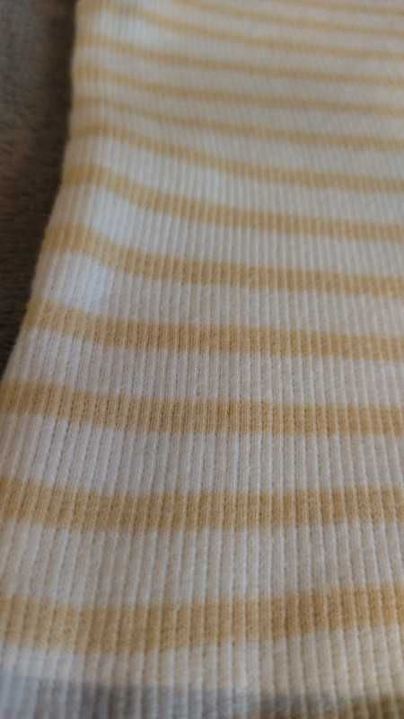 Krótki top H&M rozm. 122 cm