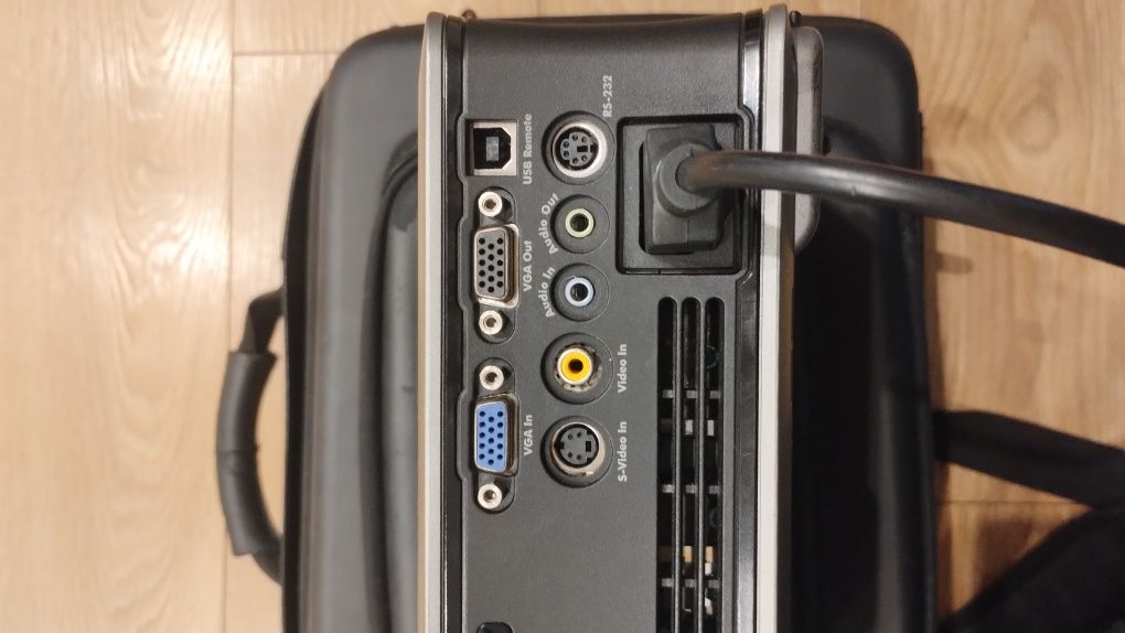 Projektor Dell 2400 mp