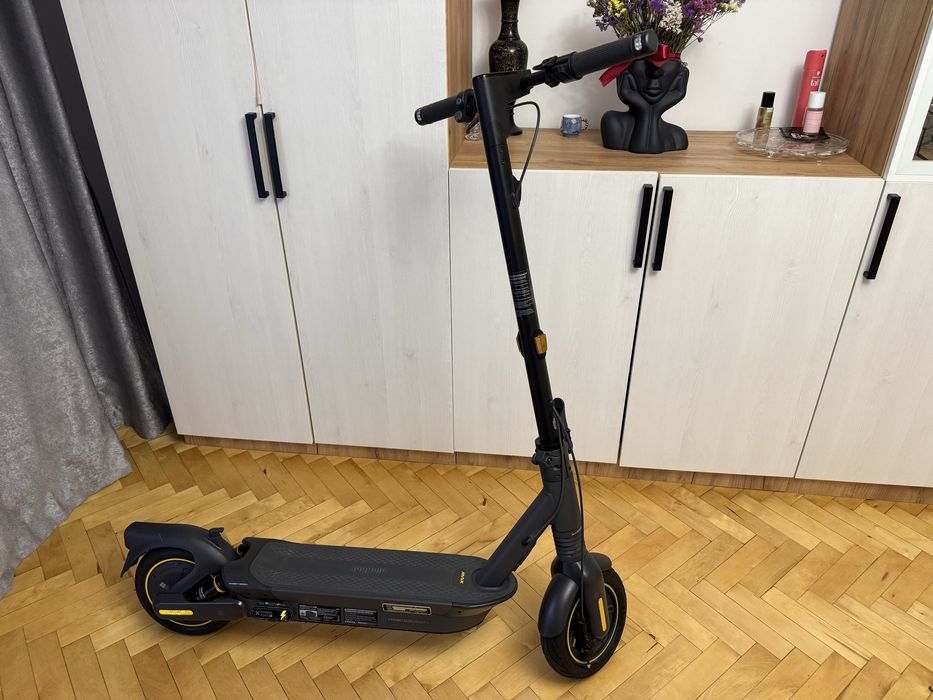 Електро самокат Ninebot G2 MAX
