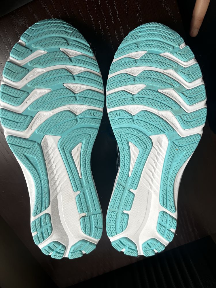 Tenis asics GT 2000 azul novo
