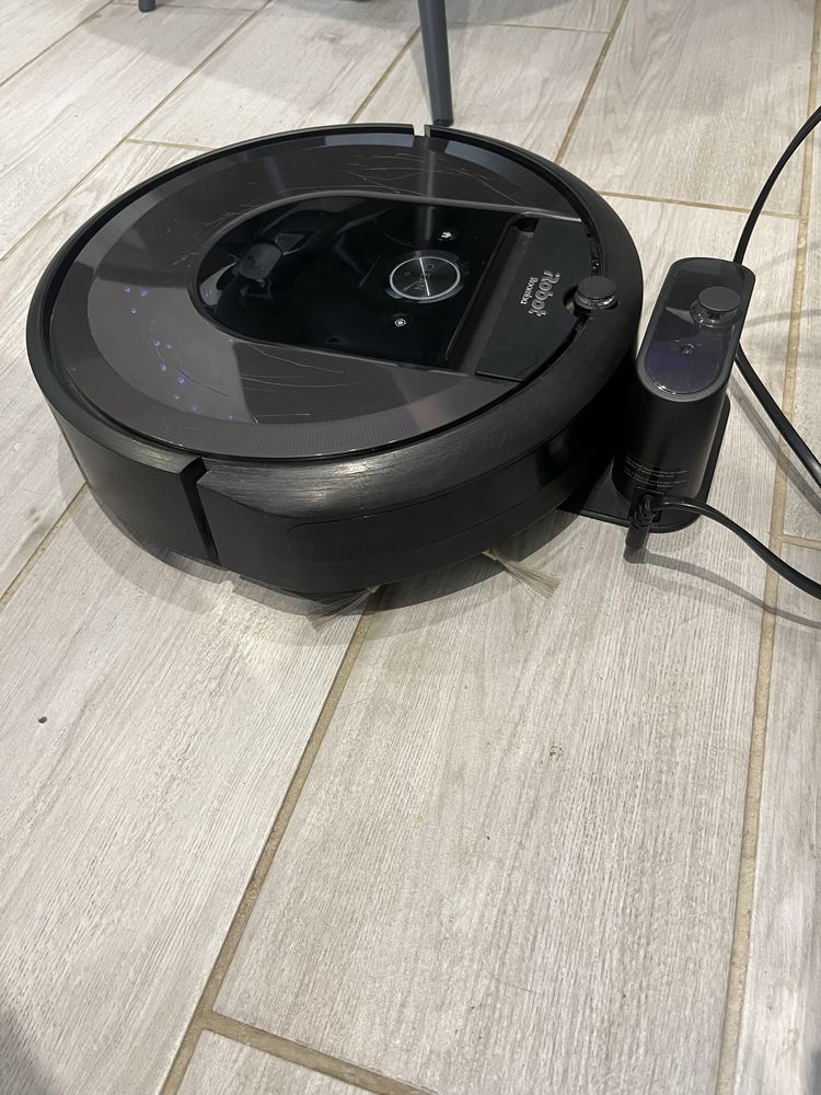 IRobot Roomba 7+ пилесос