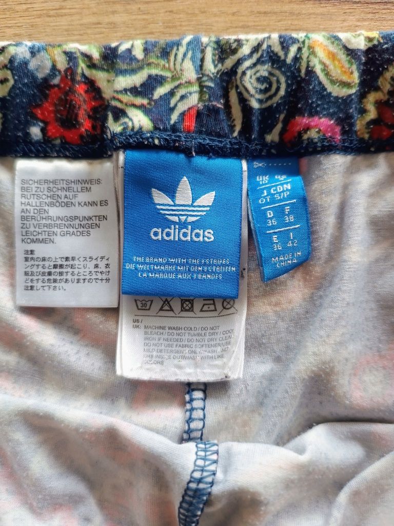 Leginsy damskie Adidas kwiaty