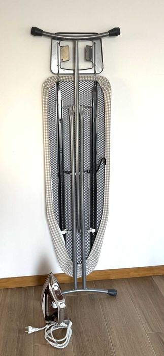 Tábua de Engomar IKEA "Danka" – Perfeito Estado
