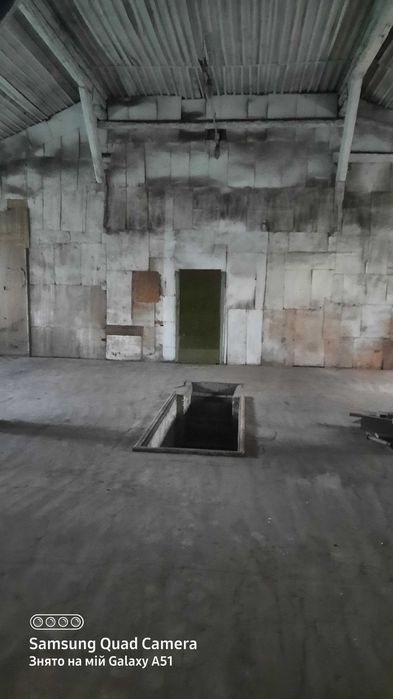 Продам чи Здам складське  приміщення  700 м/кв в місті Прилуки.