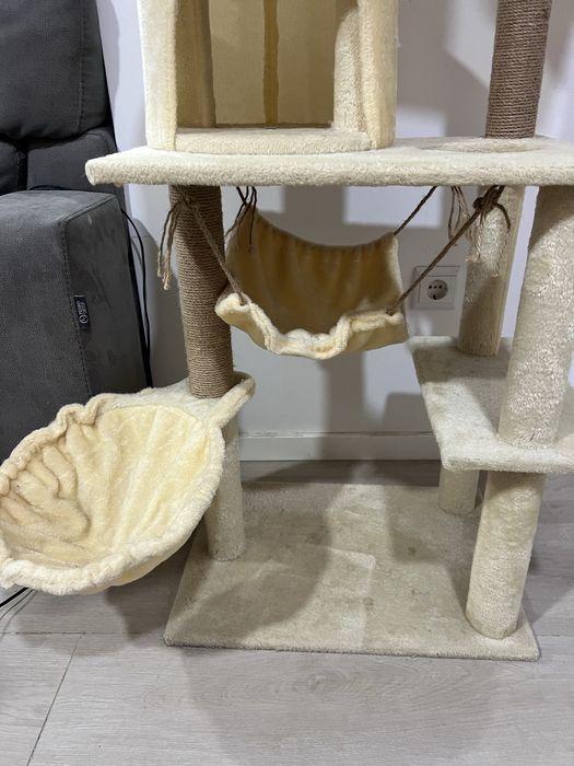 Brinquedo para gatos em ótimo estado!