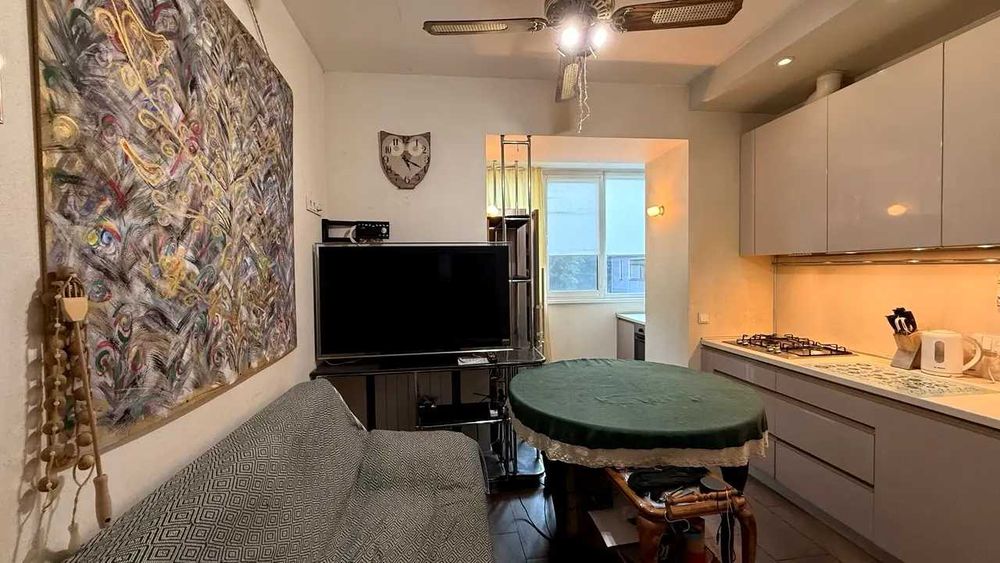 Продам 3к 77м2 шикарную! сталинку Веснина Центральный парк 89173