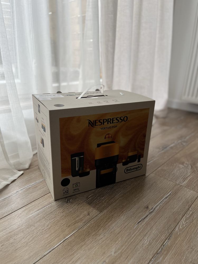 Ekspres do kawy Nespresso- Nowy + 10 kapsułek gratis