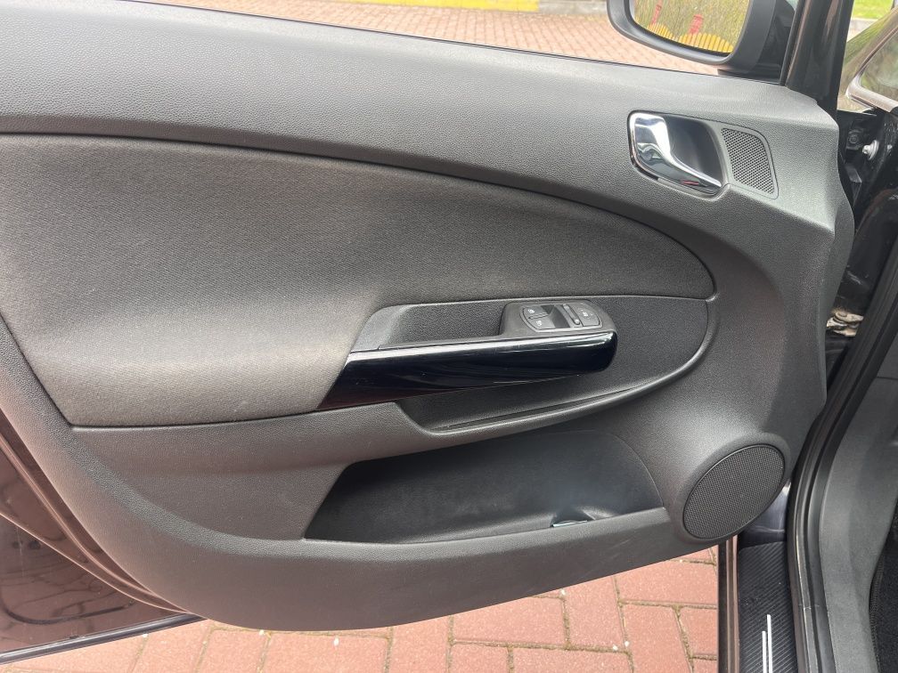 Opel corsa 1l бензин