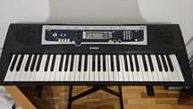 Teclado Yamaha + Tripé