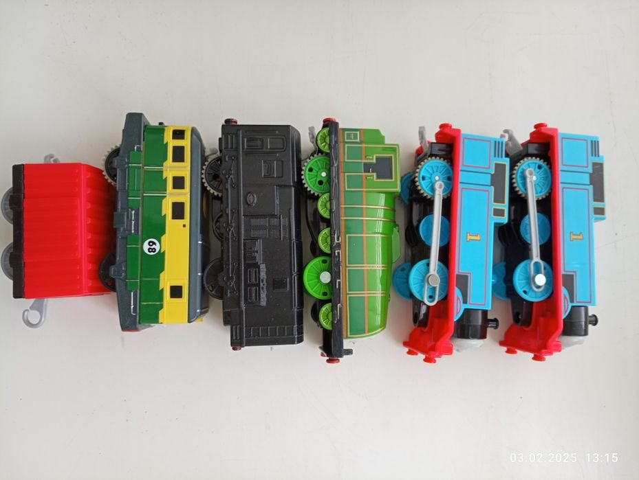 Паровозик томас залізна дорога для малечі