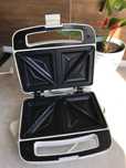 Sandwich toaster