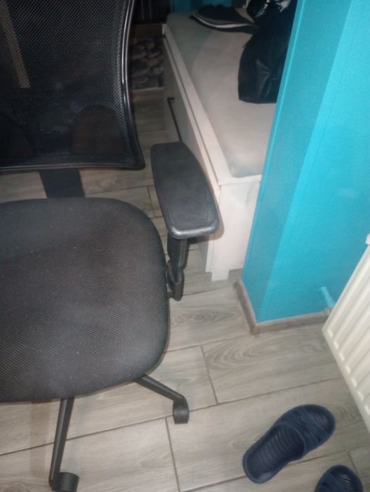 Krzesło dziecięce i biurowe