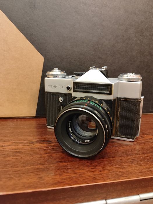 Фотоапарат Зеніт Е