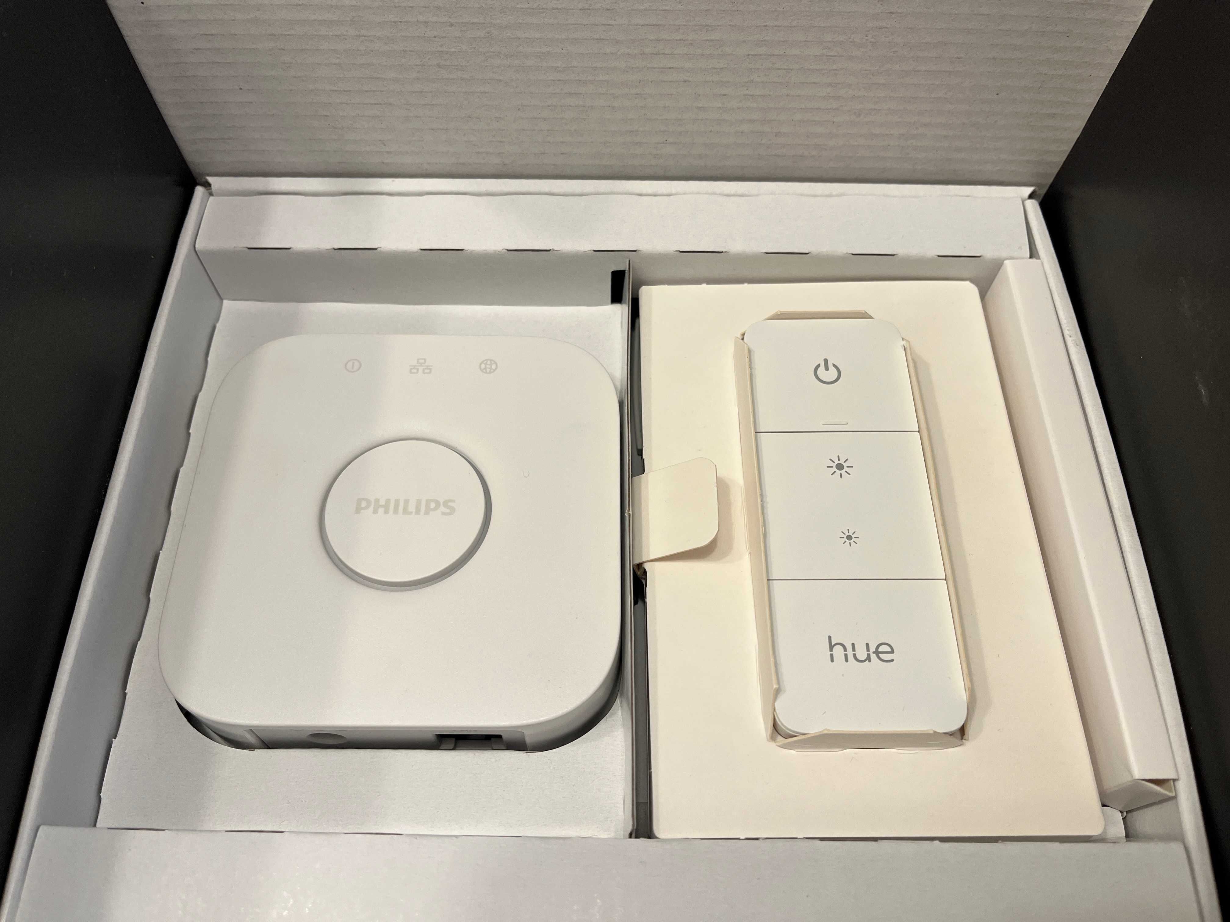 Nieużywany zestaw Phillips Hue White and Color Ambiance E27 1100lm