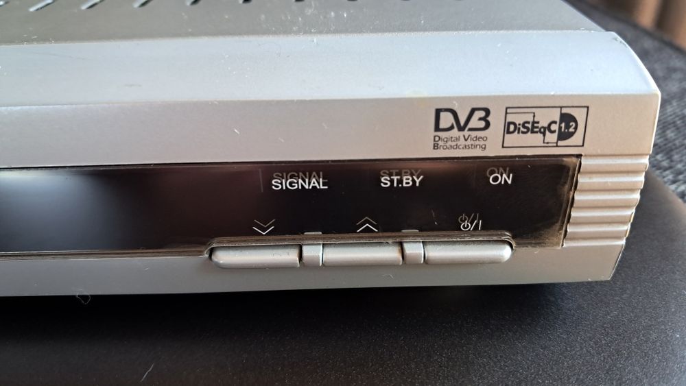 Dekoder satelitarny Skymaster DXL9400 slimline.
