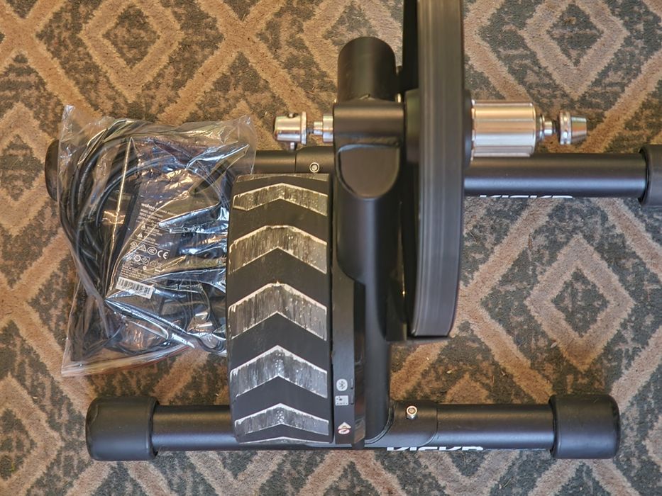 Wahoo kickr core, trenażer rowerowy, zwift, MyWoosh