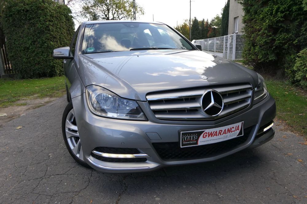 Mercedes-Benz Klasa C ASO NAWI PDC 1/2skóry zarejestrowany gwarancja