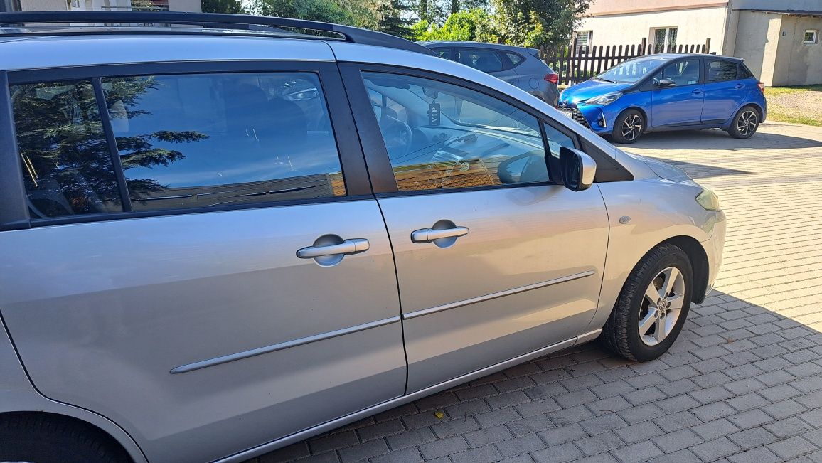 Samochód osobowy Mazda 5