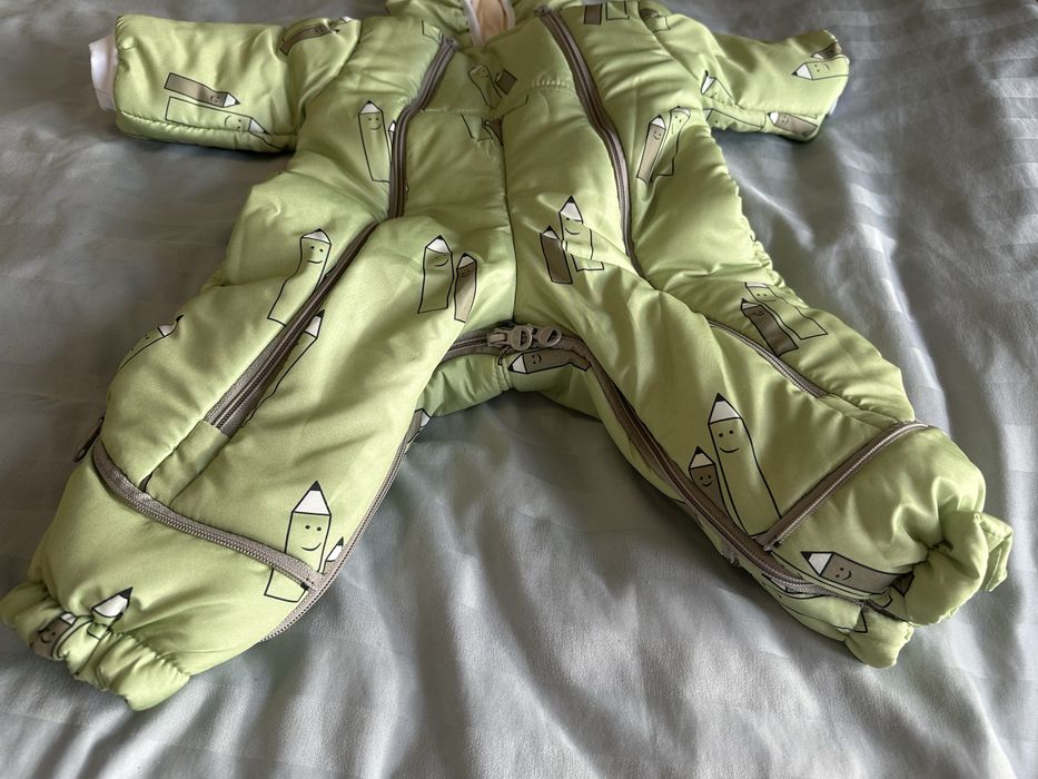 Продам комбінезон дитячий 0-12 м.